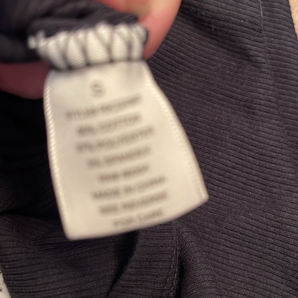 No comment. Top - Picture 3 of 4